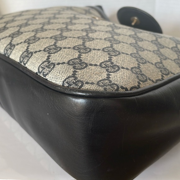 Authentic Gucci Canvas Sherry Line Shoulder Bag. - Picture 7 of 17